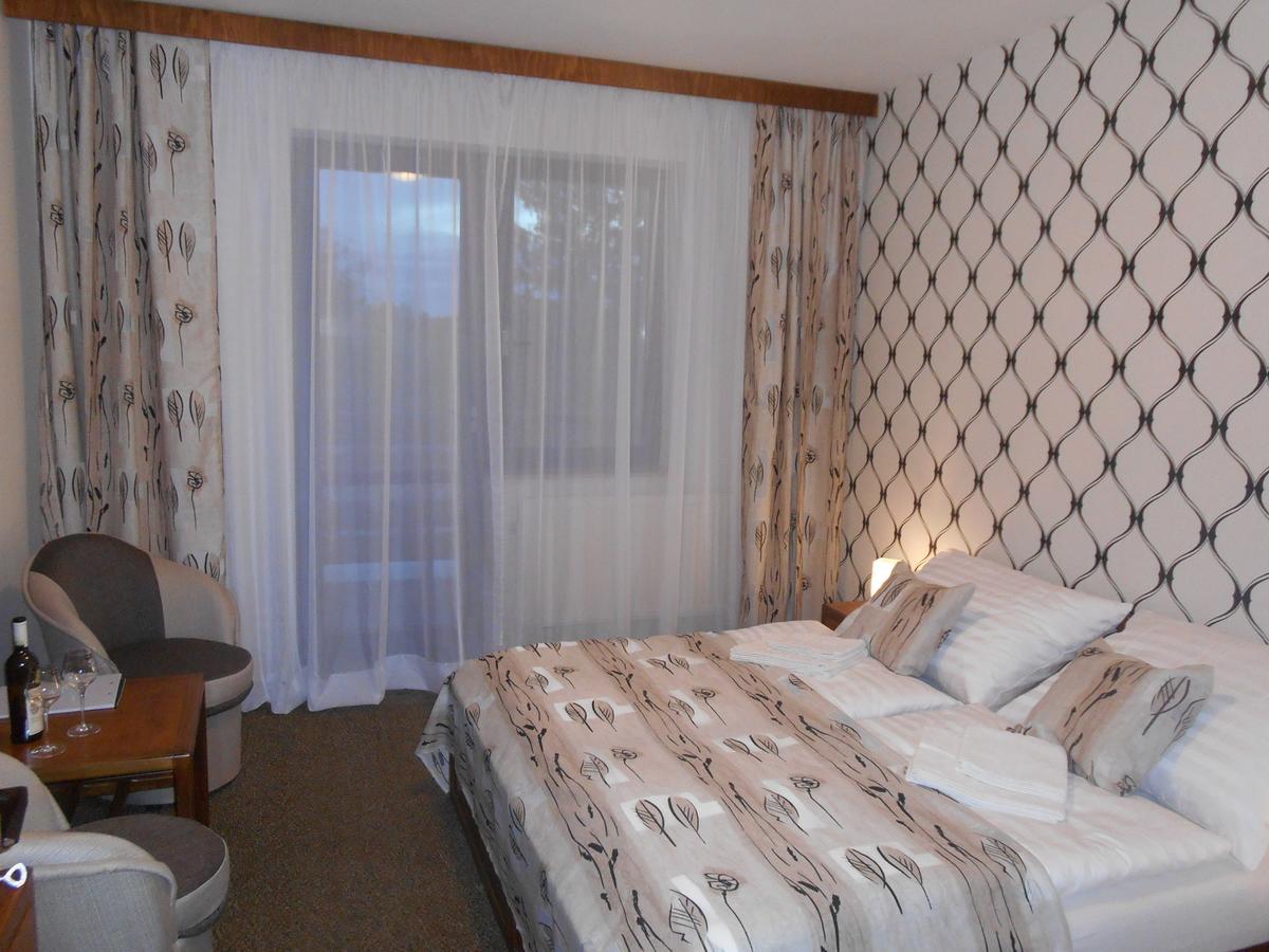 Hotel Bítov Екстериор снимка
