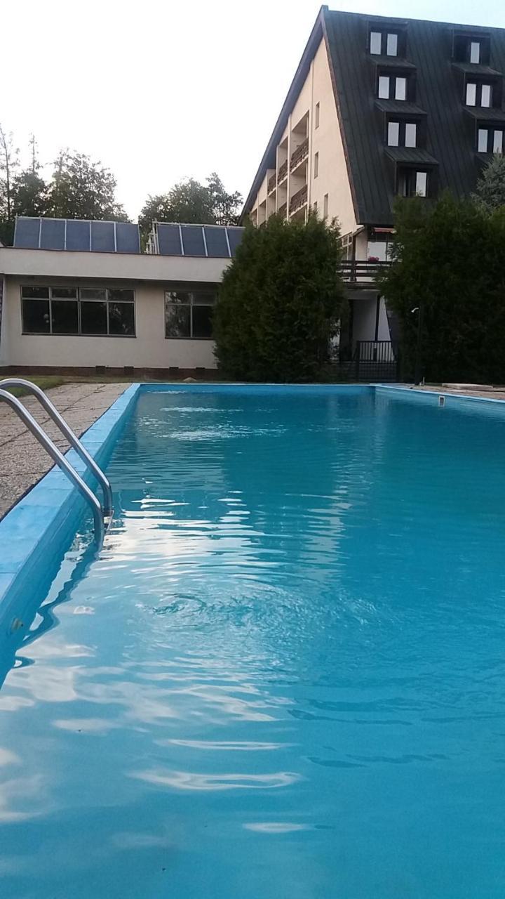 Hotel Bítov Екстериор снимка