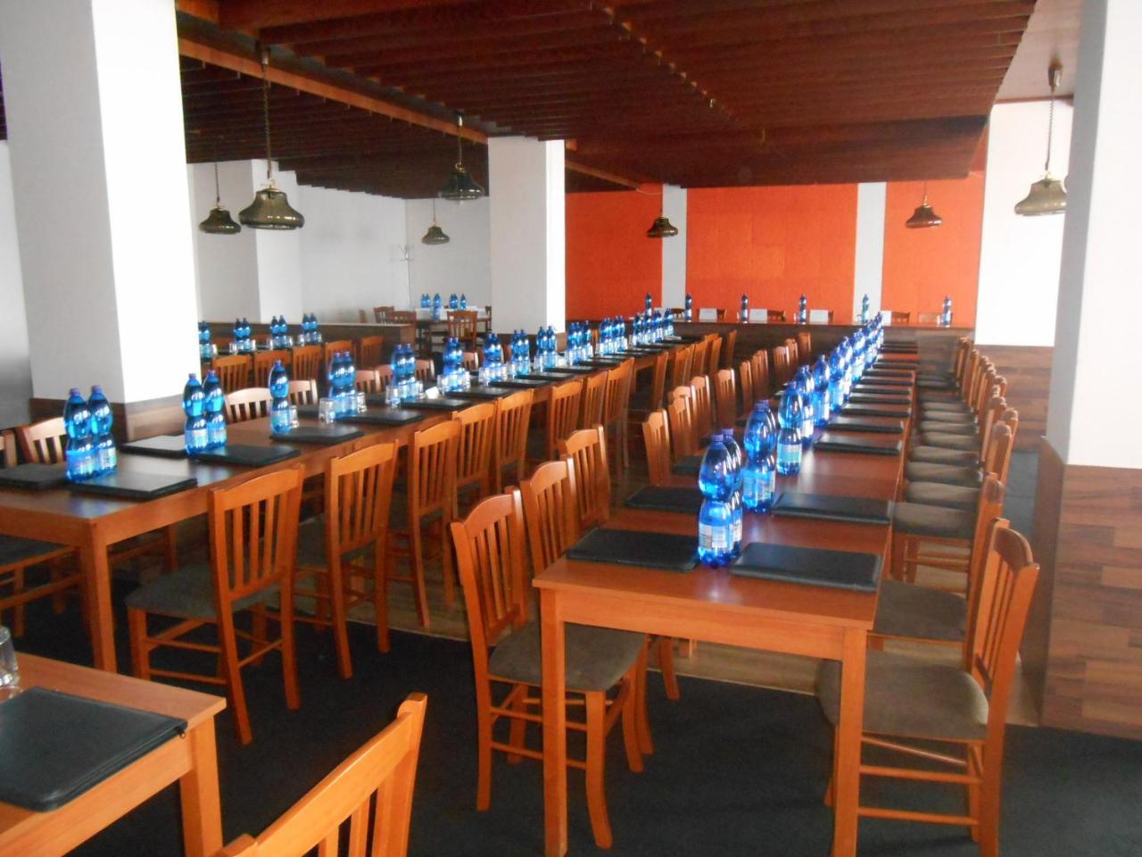 Hotel Bítov Екстериор снимка